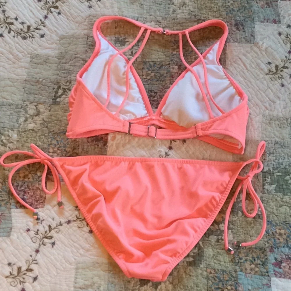 🌺Cheeky Bikini 🌺 by VENUS - Picture 2 of 3